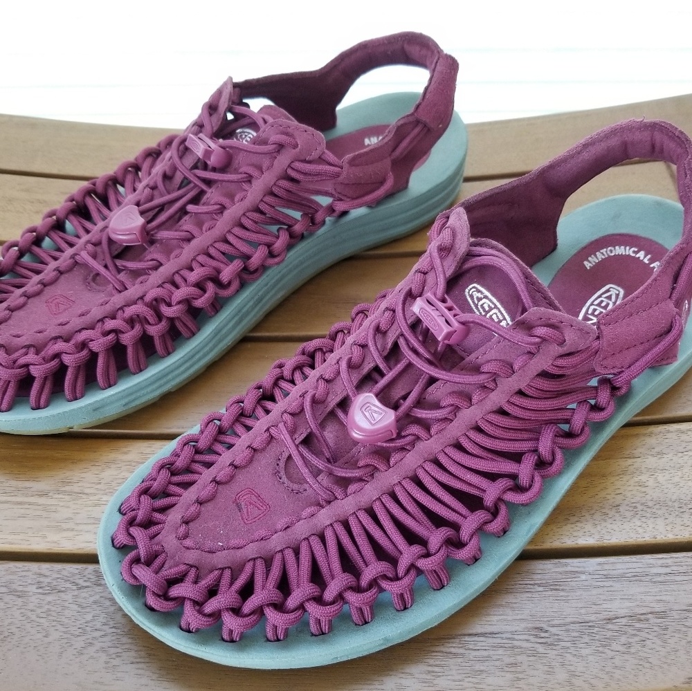 Keen Uneek sandals 8